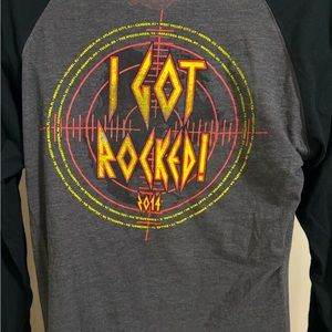 Def Leppard size L long sleeve